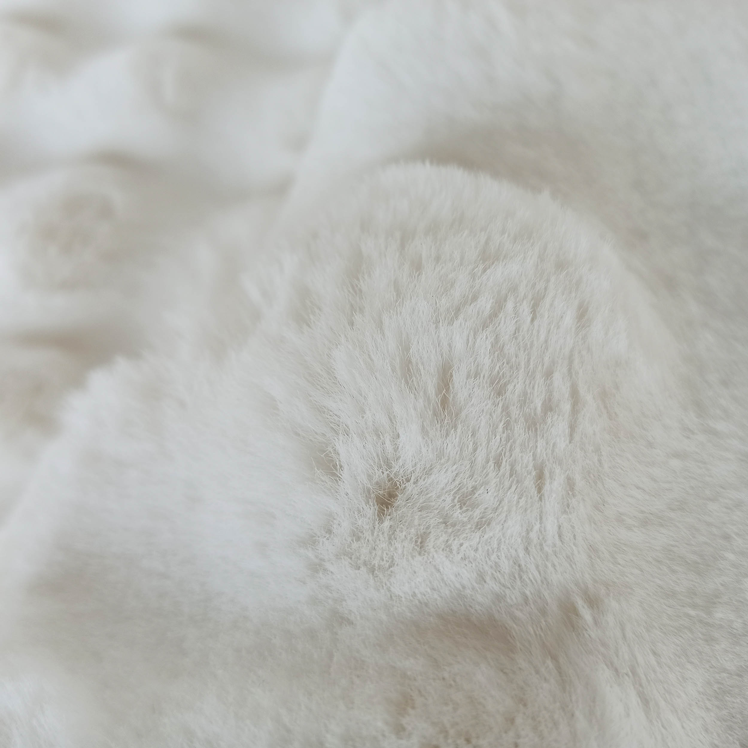 Dywan Merlin 3D Shaggy Typu Rabbit  - Biały