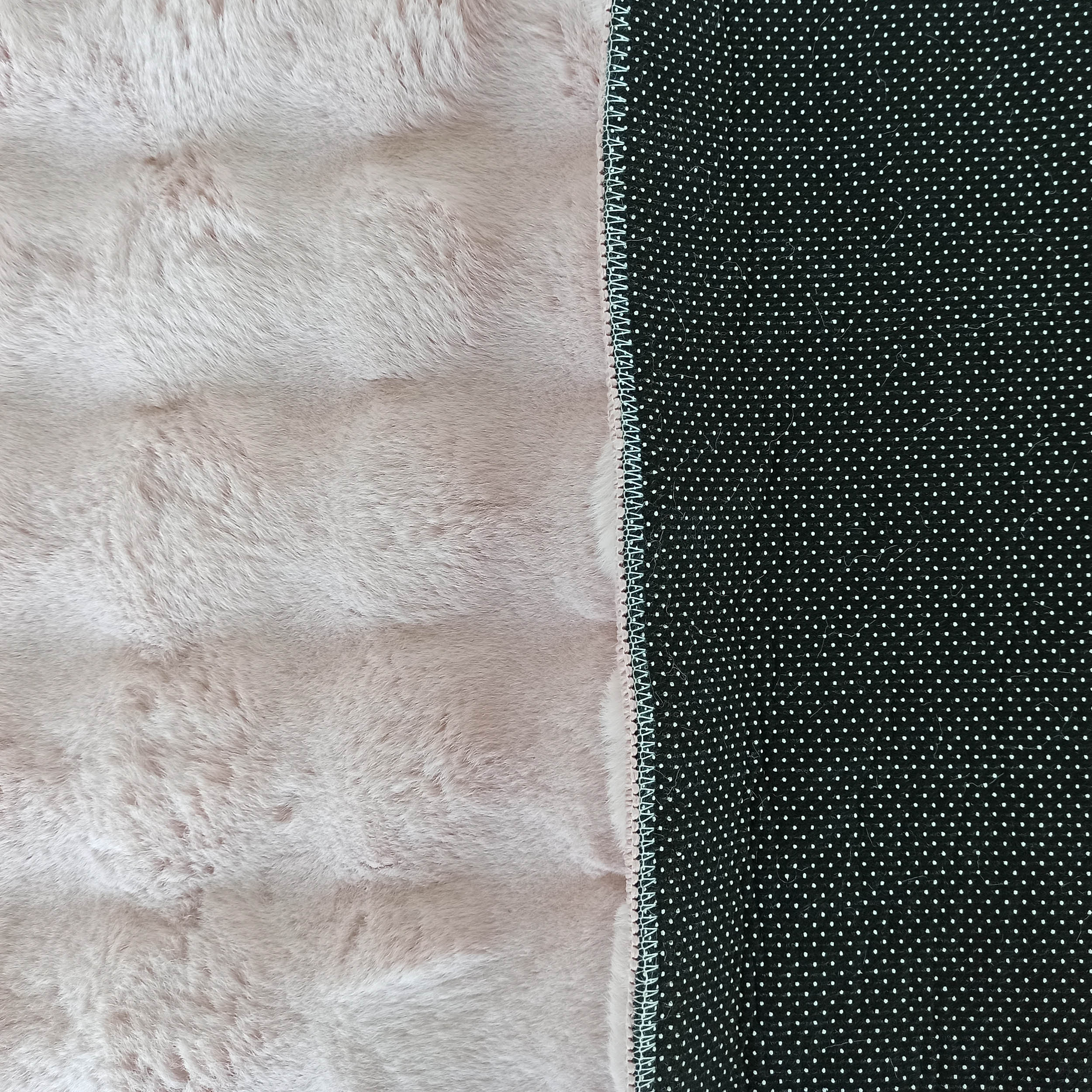 Dywan Merlin 3D Shaggy Typu Rabbit  - Pudrowy