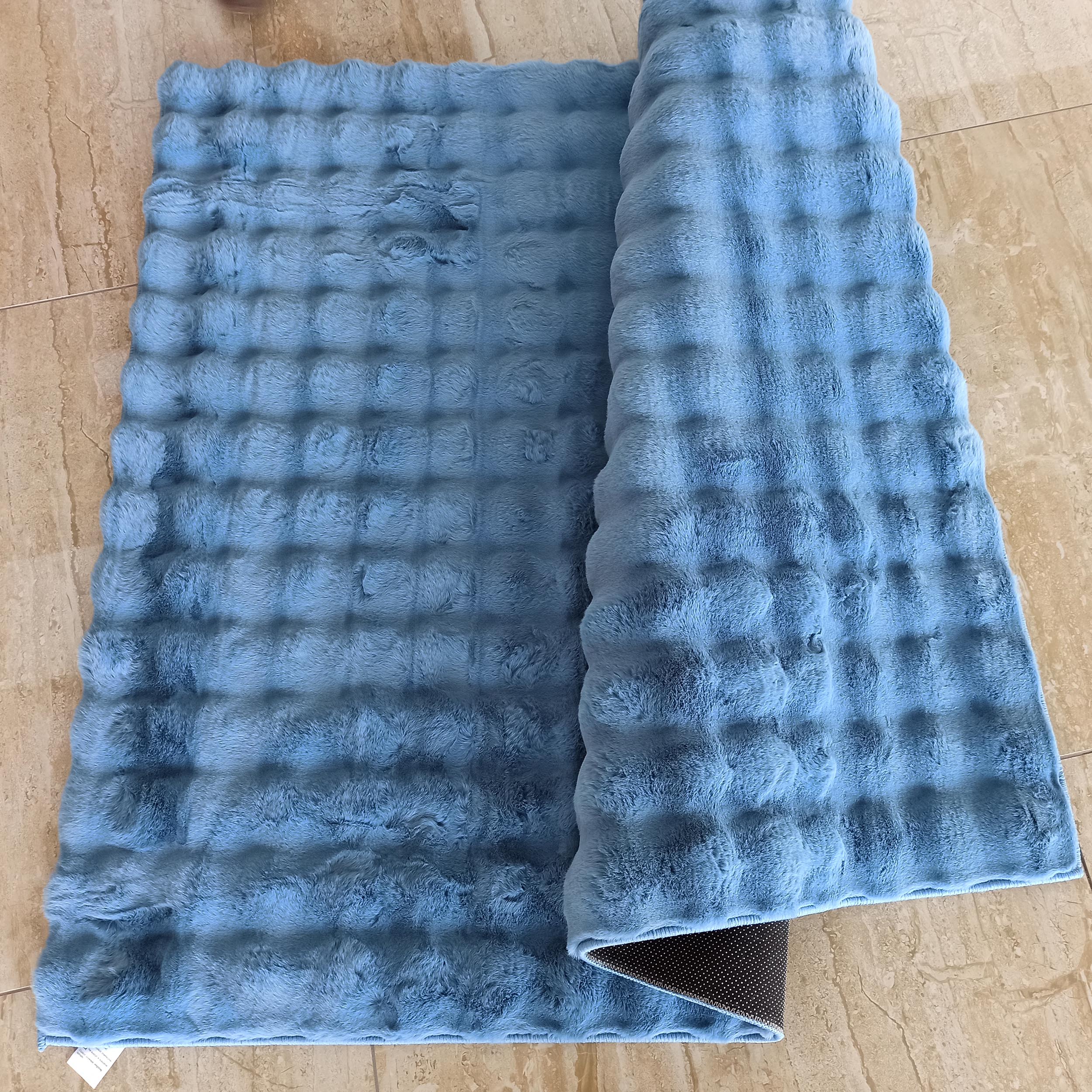 Dywan Merlin 3D Shaggy Typu Rabbit  - Niebieski Dywan Merlin 3D Shaggy Typu Rabbit  - Niebieski