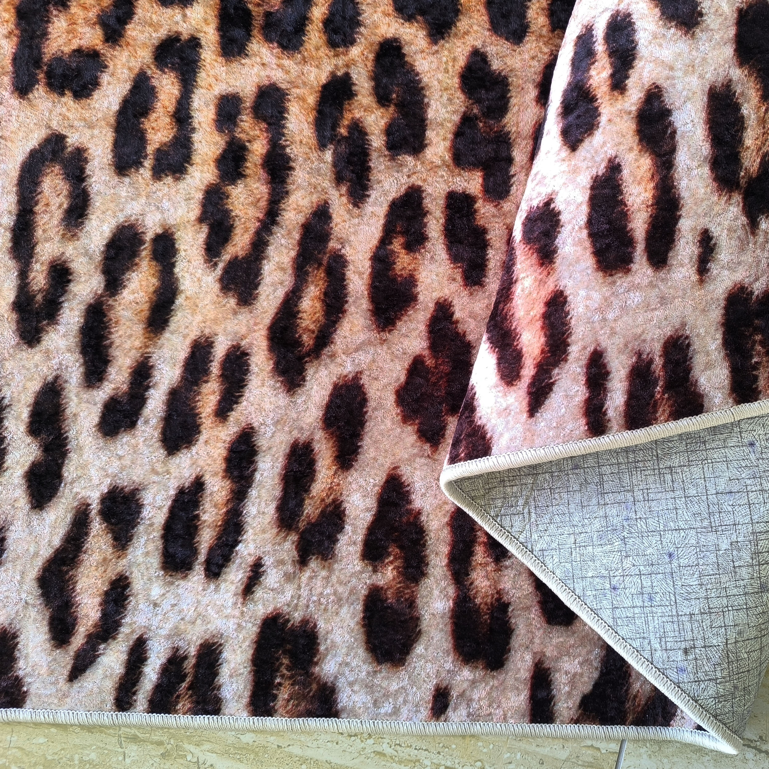 Dywan Antypoślizgowy Nowoczesny Horeca II - 147 - panterka